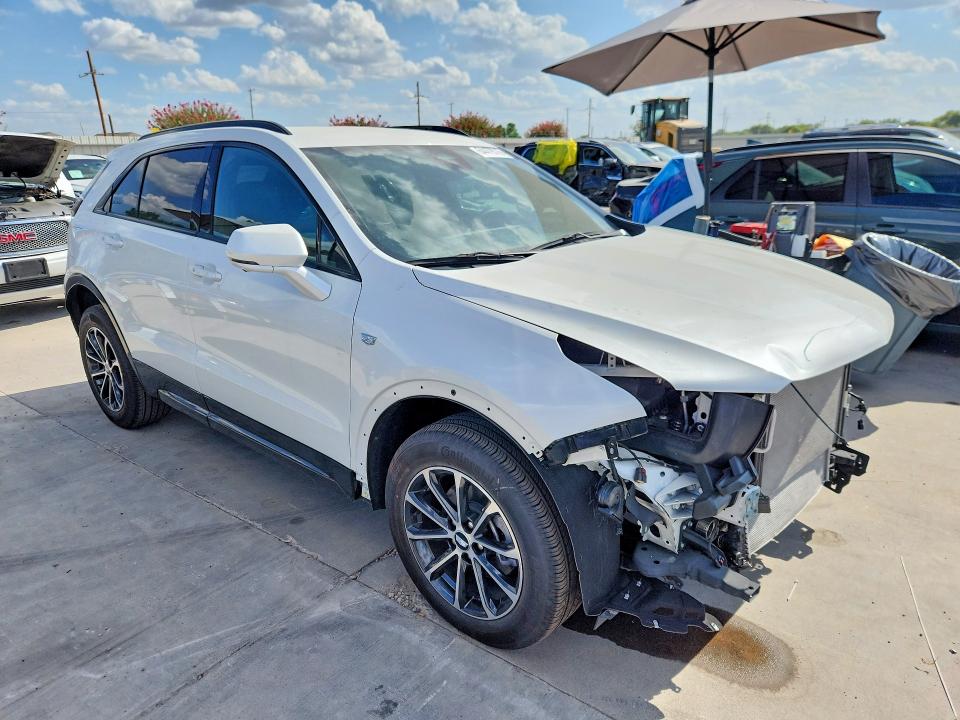 2025 Cadillac Xt4 VIN 1GYFZER46SF146612 COPART salvage auction — FRONT END, Tx - Salvage Vehicle Title, sold $7,800 on 2026-09-03 (photo 4)
