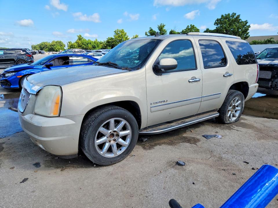 2009 Gmc Yukon VIN 1GKFC03269R229102 COPART salvage auction — NORMAL WEAR, MO - CERTIFICATE OF TITLE, sold $1,250 on 2026-09-01 (photo 1)