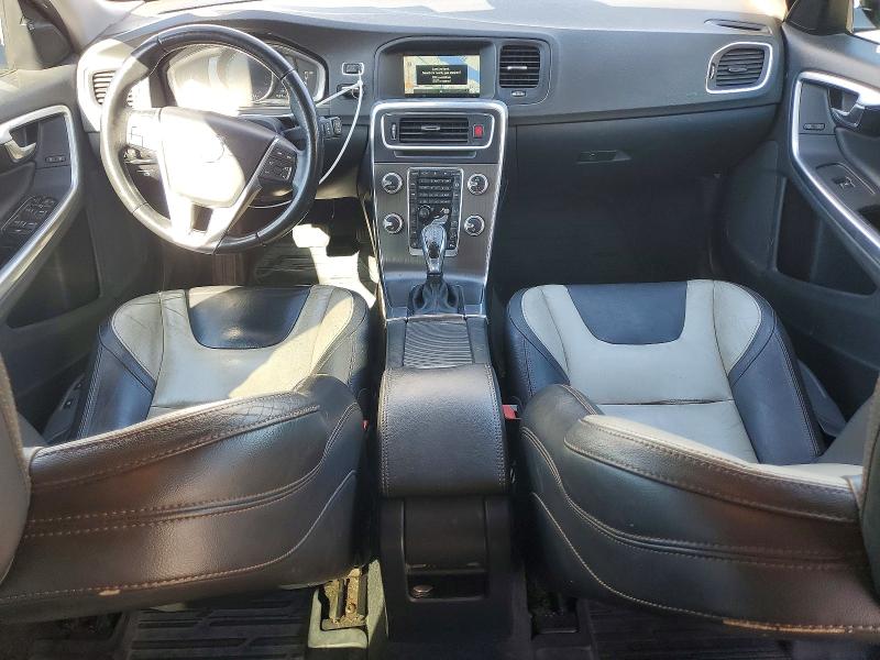 2016 Volvo V60 cross country VIN YV4612HK5G1017449 COPART salvage auction — SIDE, Ca - Dis/Dlr/Exp Only Clean Title, sold $400 on 2026-08-22 (photo 8)