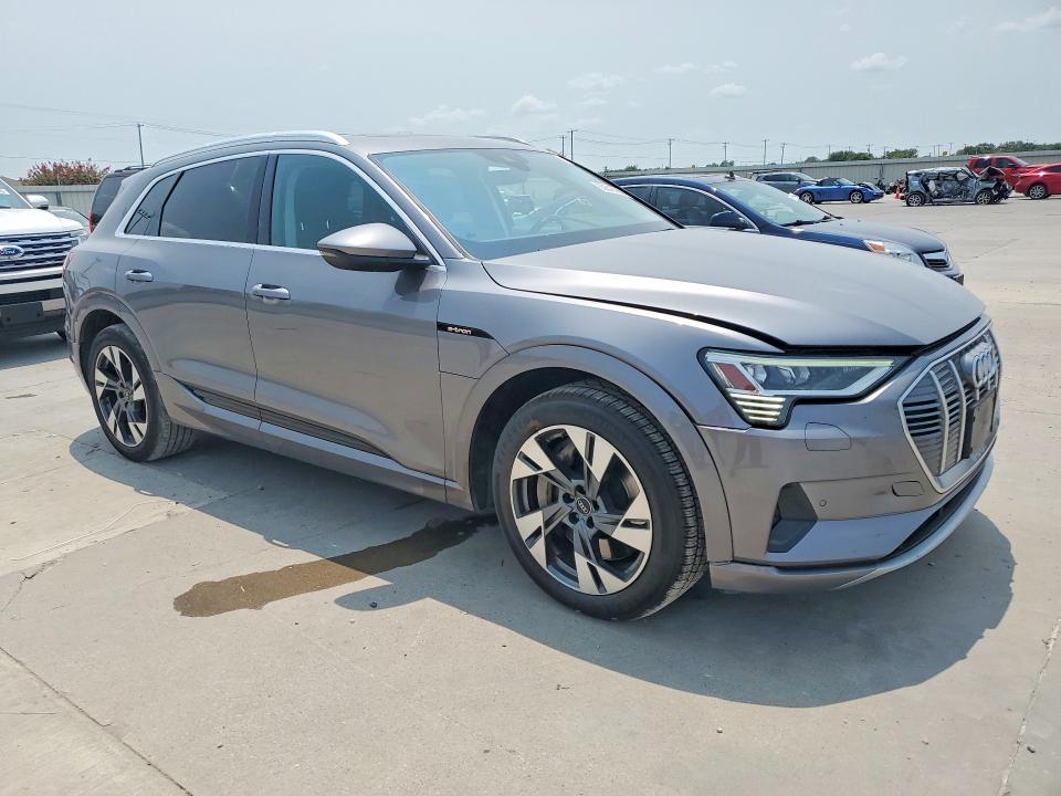 2021 Audi E-tron VIN WA1AAAGE8MB020428 COPART salvage auction — MINOR DENT/SCRATCHES, Tx - Certificate Of Title, sold $15,000 on 2026-08-24 (photo 4)