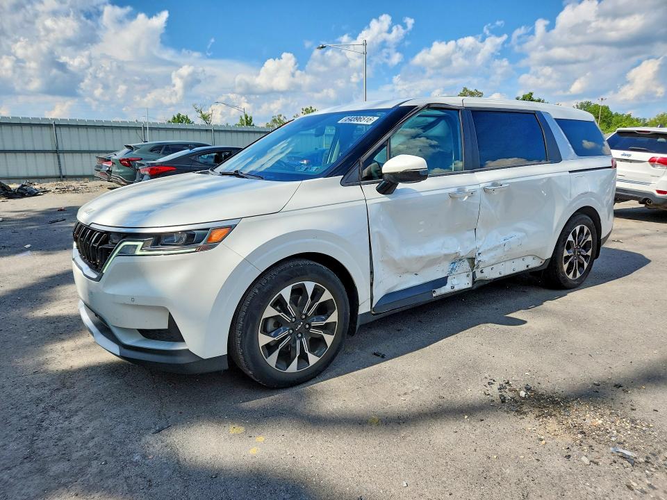 2024 Kia Carnival VIN KNDNC5H30R6397907 — COPART salvage auction photo
