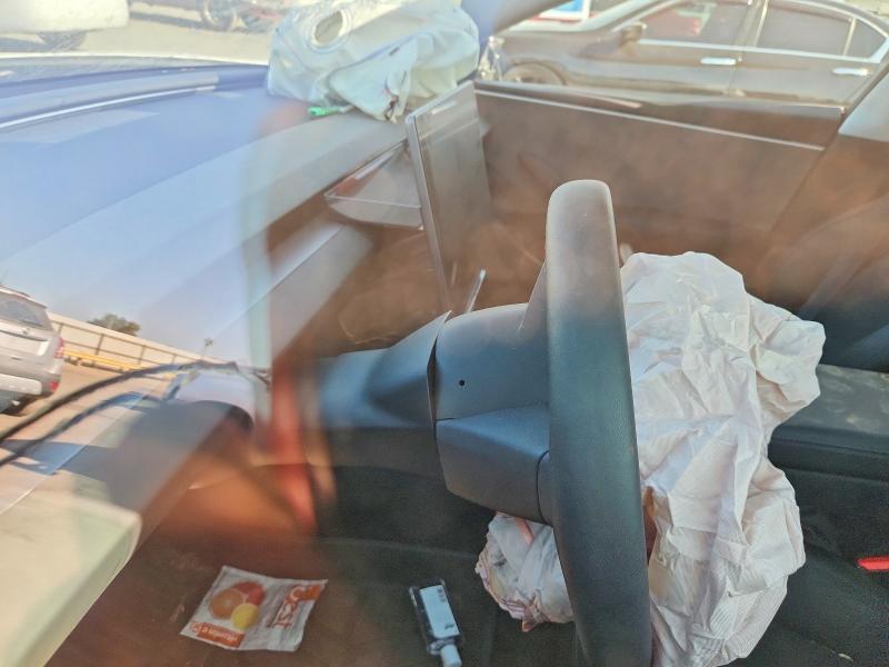 2025 Tesla Model 3 VIN 5YJ3E1EAXSF078800 COPART salvage auction — FRONT END, Ca - Salvage Certificate, sold $6,100 on 2026-10-02 (photo 9)