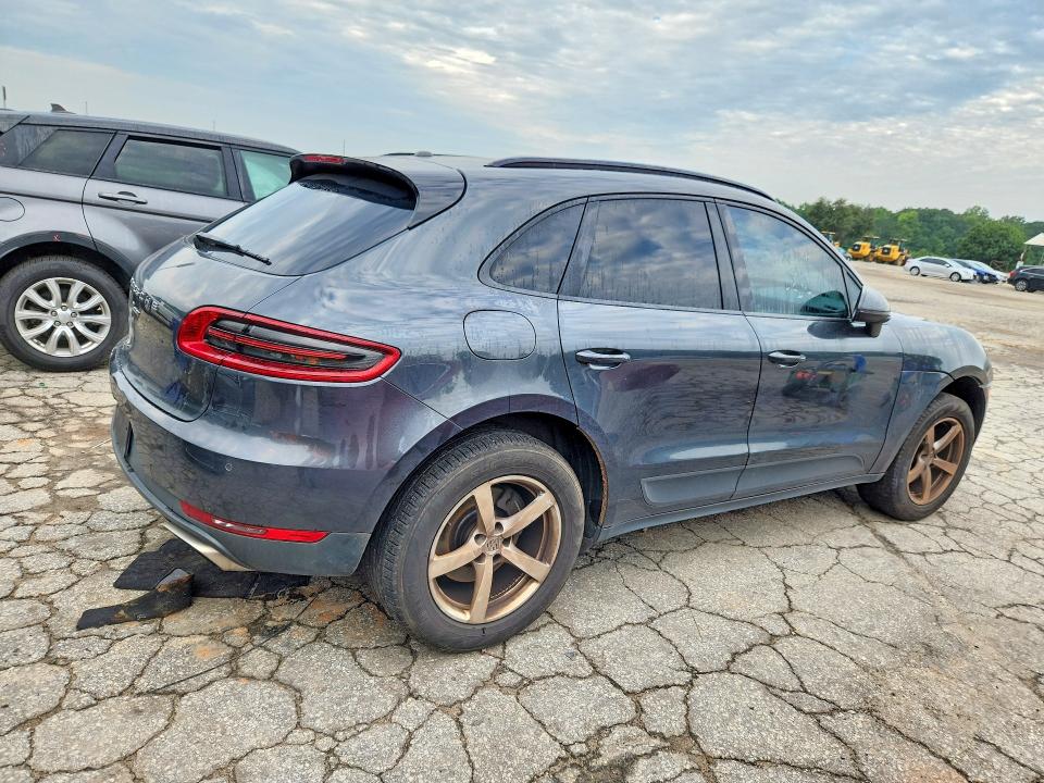 2017 Porsche Macan VIN WP1AA2A5XHLB81365 COPART salvage auction — MINOR DENT/SCRATCHES, Ga - Certificate Of Title (P), sold $5,000 on 2026-10-11 (photo 3)