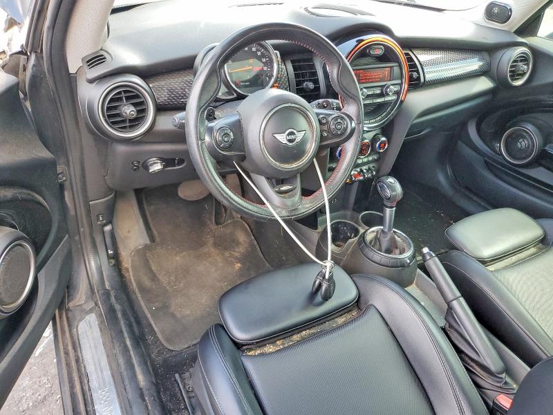 2014 Mini Cooper VIN WMWXM7C51ET986855 COPART salvage auction — MINOR DENT/SCRATCHES, VA - CERTIFICATE OF TITLE, sold $875 on 2026-08-19 (photo 8)