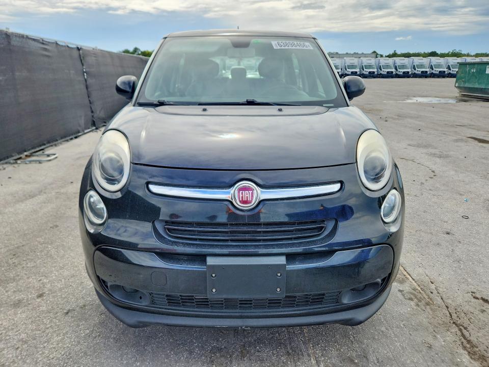 2016 Fiat 500 VIN ZFBCFAAH5GZ038354 COPART salvage auction — MINOR DENT/SCRATCHES, Fl - Certificate Of Title, sold $725 on 2026-08-06 (photo 5)