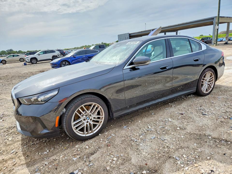 2024 BMW 5er VIN WBA43FJ04RCS78094 — COPART salvage auction photo
