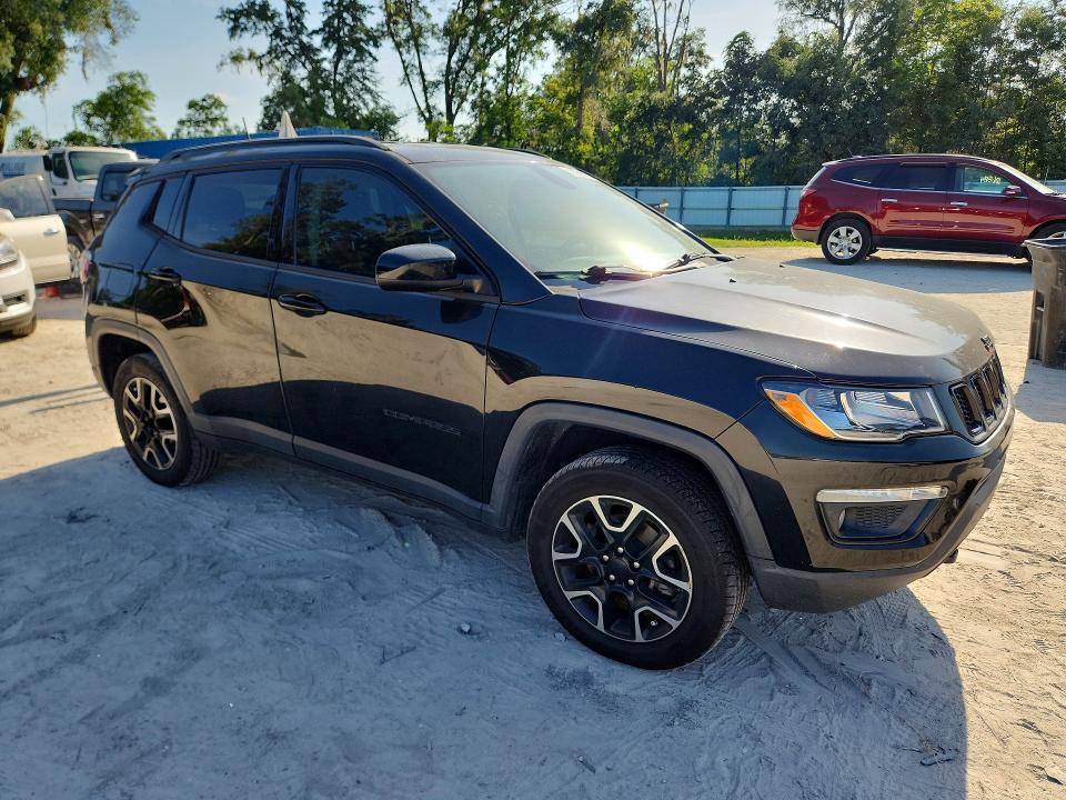 2020 Jeep Compass VIN 3C4NJDAB7LT245847 COPART salvage auction — MINOR DENT/SCRATCHES, FL - CERTIFICATE OF TITLE, sold $9,200 on 2026-08-25 (photo 4)