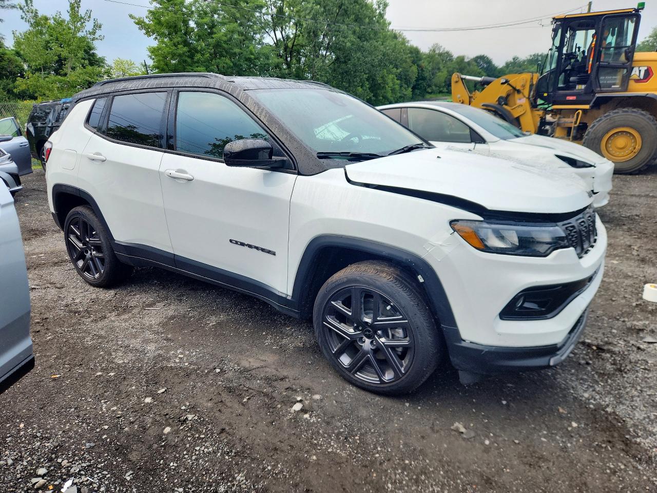 2026 Jeep Compass VIN 3C4NJDCN6TT202639 COPART salvage auction — Front End, NJ - CERT OF TITLE-SALVAGE, sold $8,400 on 2026-09-11 (photo 4)