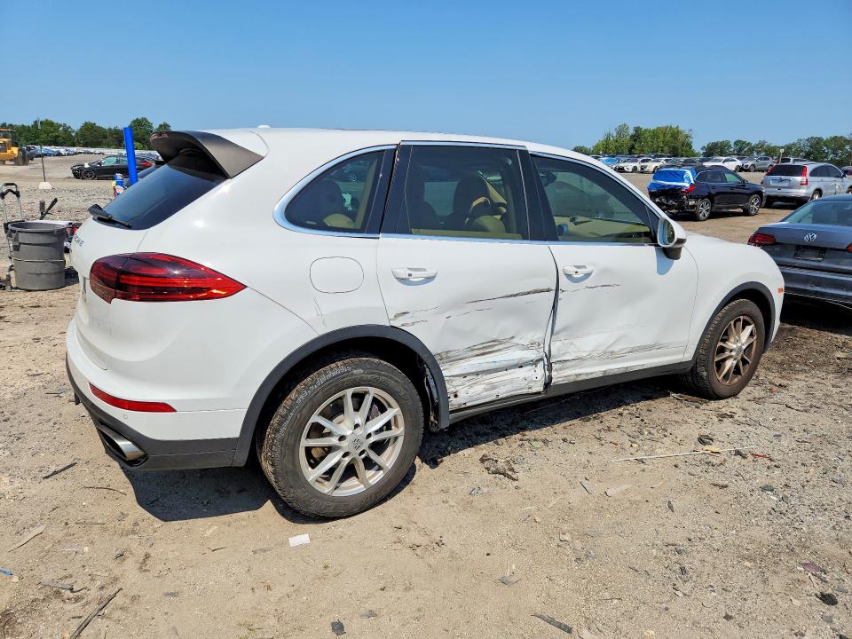2016 Porsche Cayenne VIN WP1AA2A20GKA13924 COPART salvage auction — SIDE, VA - CERT OF TITLE - SALVAGE, sold $5,200 on 2026-08-26 (photo 3)