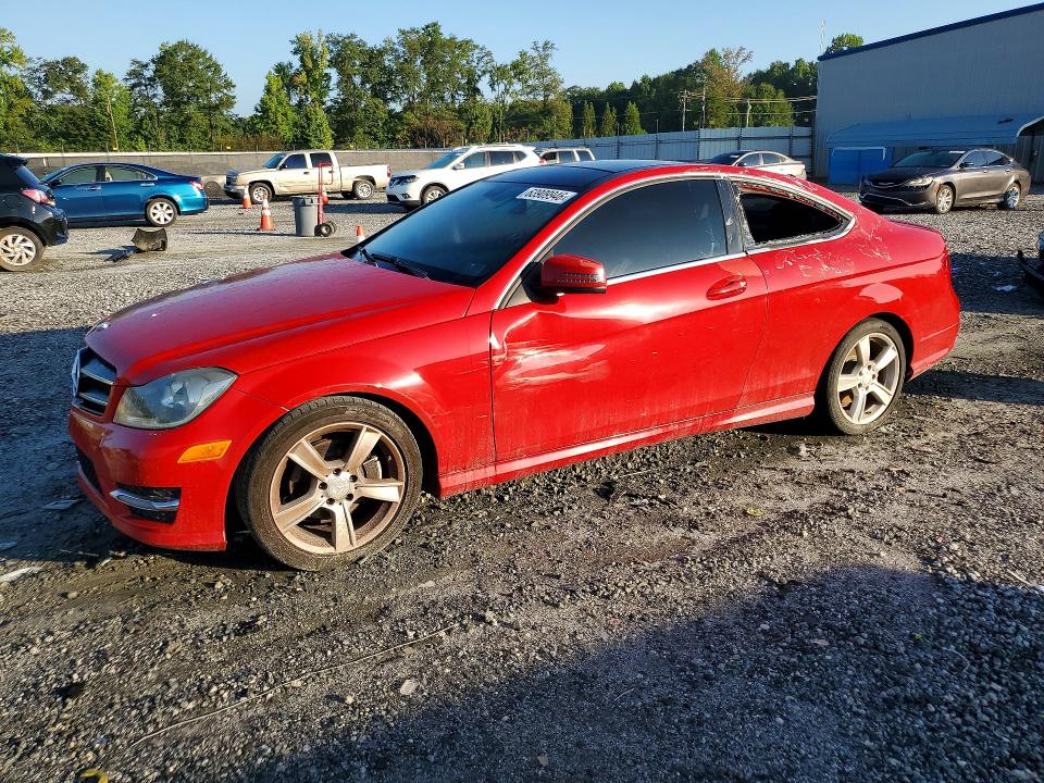 2015 Mercedes-benz VIN WDDGJ4HB1FG354317 COPART salvage auction — MINOR DENT/SCRATCHES, Sc - Certificate Of Title (P), sold $2,750 on 2026-08-12 (photo 1)
