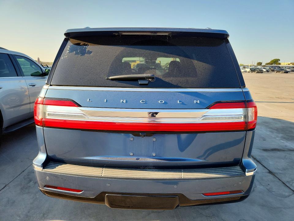 2019 Lincoln Navigator VIN 5LMJJ2LT1KEL08103 COPART salvage auction — NORMAL WEAR, Tx - Certificate Of Title (P), sold $16,300 on 2026-09-21 (photo 6)