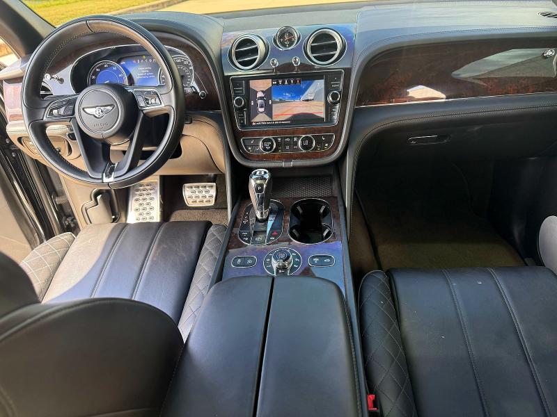 2017 Bentley Bentayga VIN SJAAC2ZV8HC014584 COPART salvage auction — NORMAL WEAR, MD - CERT OF SALVAGE > 75% DAMAGE (P), sold $7,600 on 2026-09-15 (photo 9)