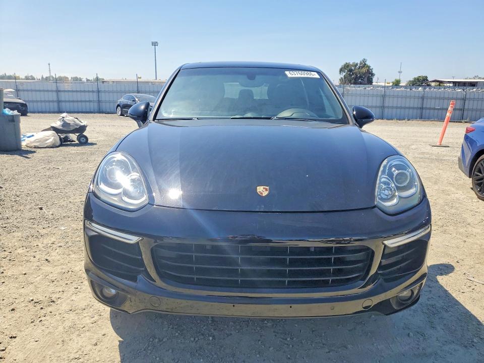 2016 Porsche Cayenne VIN WP1AE2A28GLA58589 COPART salvage auction — MINOR DENT/SCRATCHES, Ca - Dis/Dlr/Exp Only Clean Title, sold $2,200 on 2026-08-11 (photo 5)