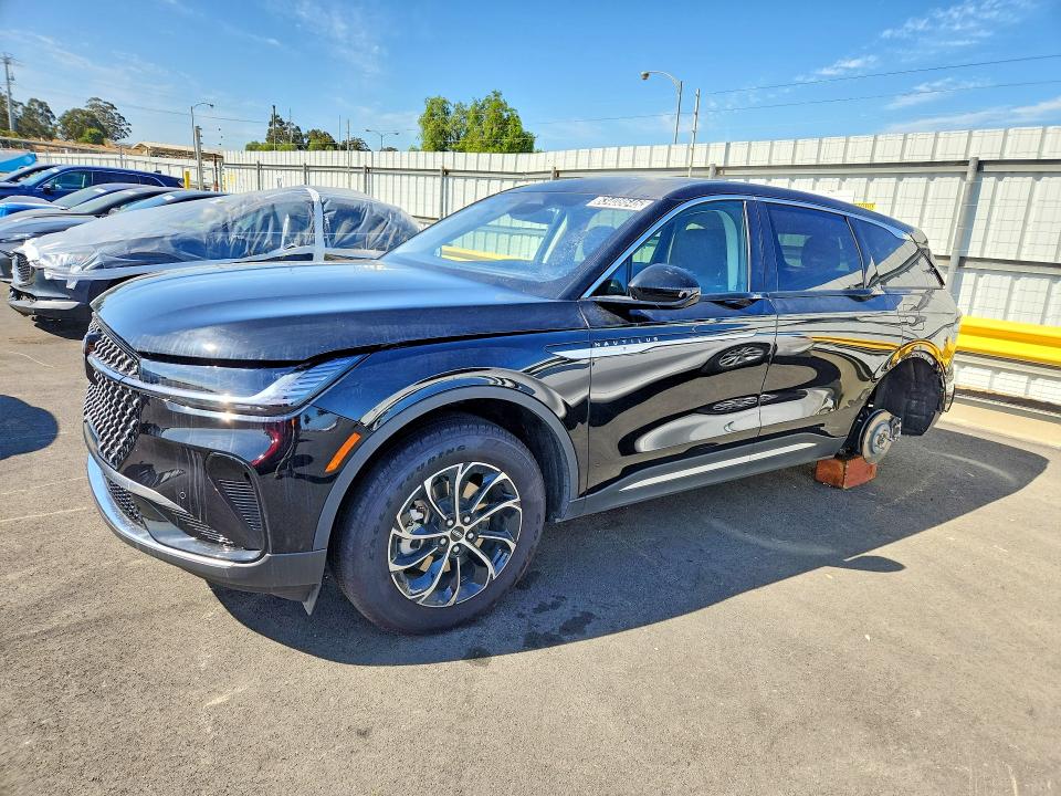 2026 Lincoln Nautilus VIN 5LMPJ8JA8TJ035765 — COPART salvage auction photo