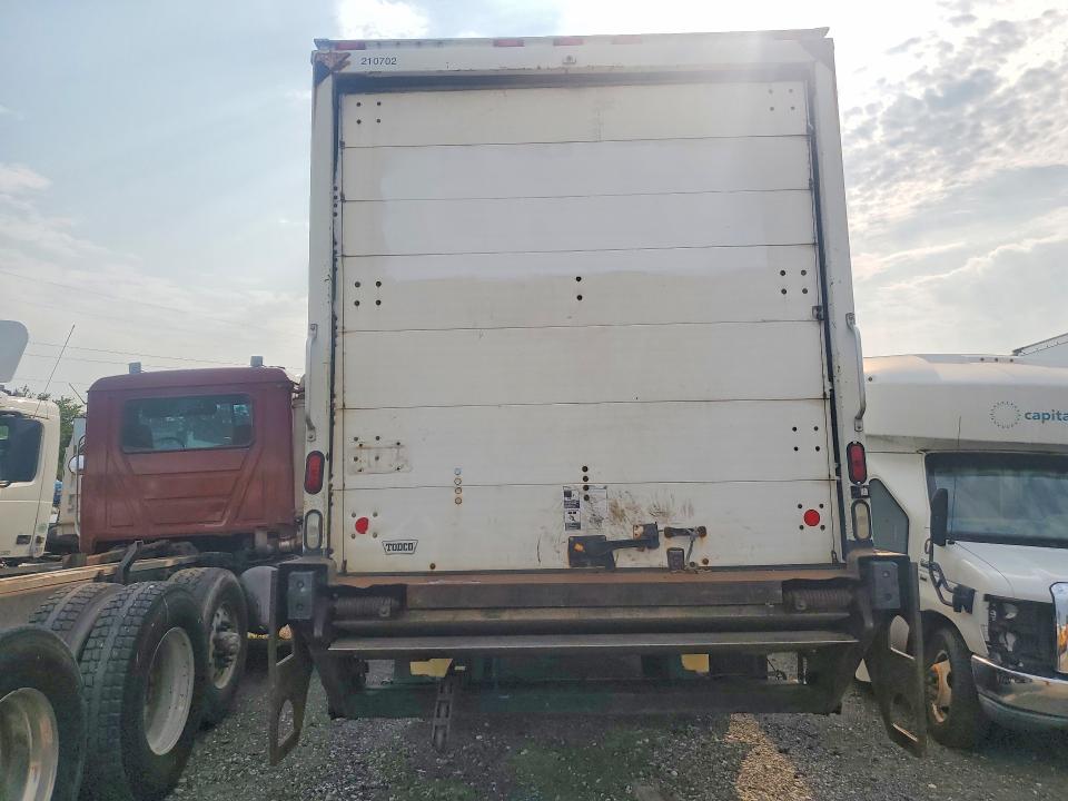 2014 Freightliner All models VIN 1FVACWDT1EHFR3936 COPART salvage auction — NORMAL WEAR, CT, sold $4,600 on 2026-09-01 (photo 6)