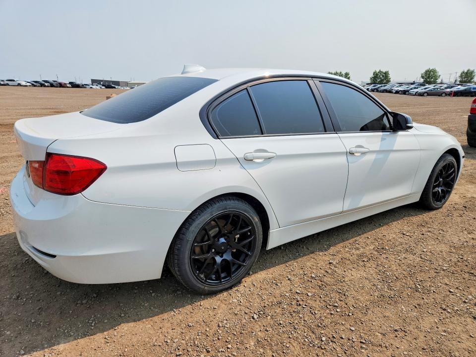 2013 BMW 3er VIN WBA3B3C58DF539594 COPART salvage auction — MECHANICAL, Ab - Bos - Rebuilt, sold $2,650 on 2026-08-18 (photo 3)