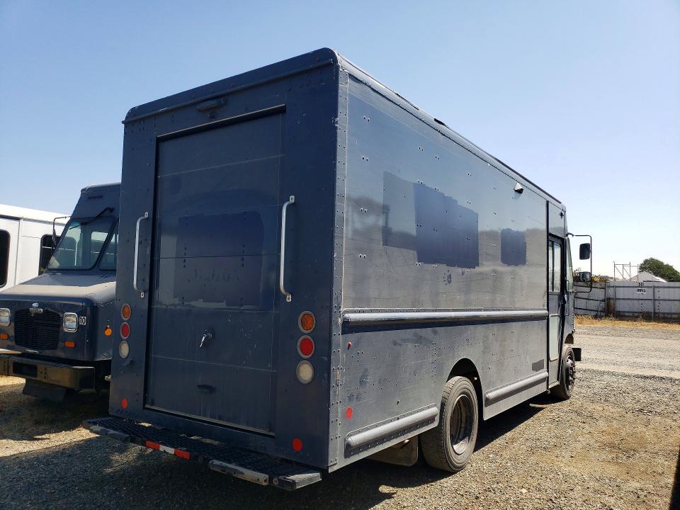 2020 Freightliner Mt45g VIN 4UZAC2EA8LCMH7780 COPART salvage auction — NORMAL WEAR, CA - DIS/DLR/EXP ONLY CLEAN TITLE, sold $10 on 2026-08-27 (photo 3)
