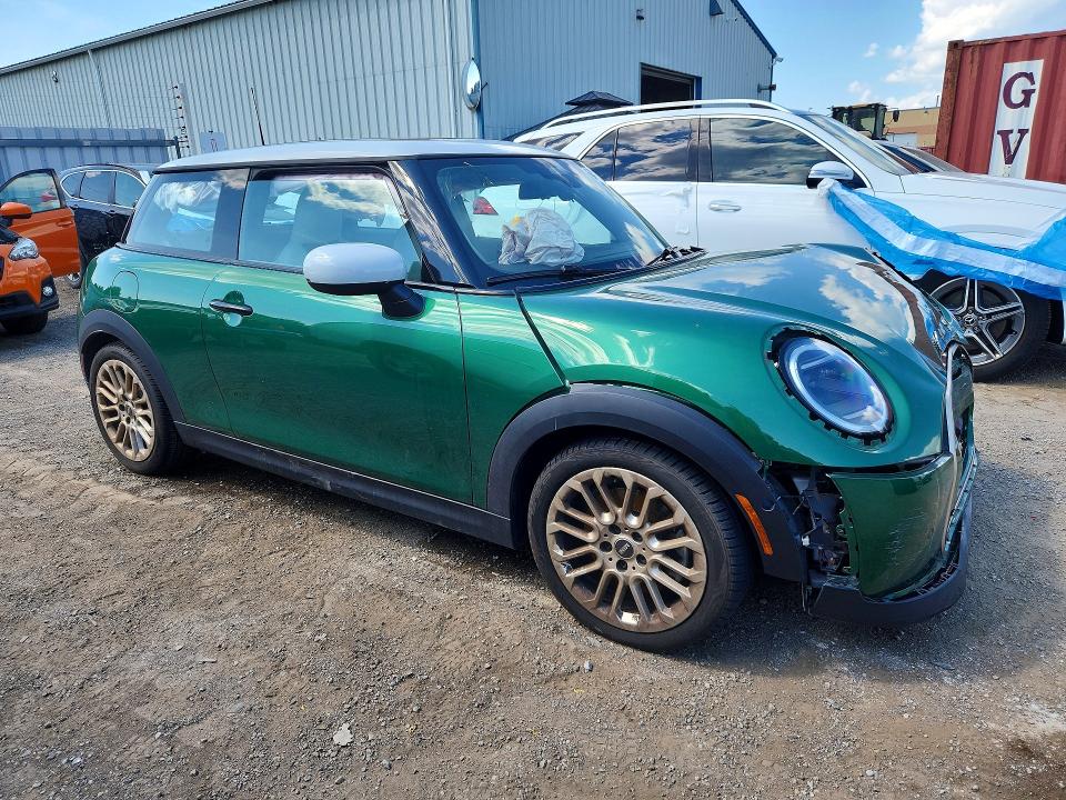 2025 Mini Cooper VIN WMW23GD05S2W12492 COPART salvage auction — FRONT END, On - Permit No Brand - Unfit, sold $8,200 on 2026-08-27 (photo 4)