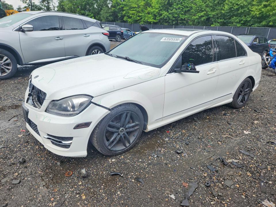 2013 Mercedes-benz C-klasse VIN WDDGF8AB1DR292731 COPART salvage auction — FRONT END, Md - Cert Of Salvage > 75% Damage, sold $1,200 on 2026-08-21 (photo 1)