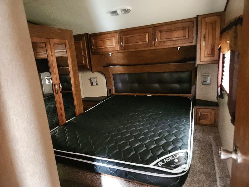 2014 Grandesign Reflection VIN 573FR3222E1200243 COPART salvage auction — Burn Interior, WV - SALVAGE CERTIFICATE, sold $2,400 on 2026-09-03 (photo 5)