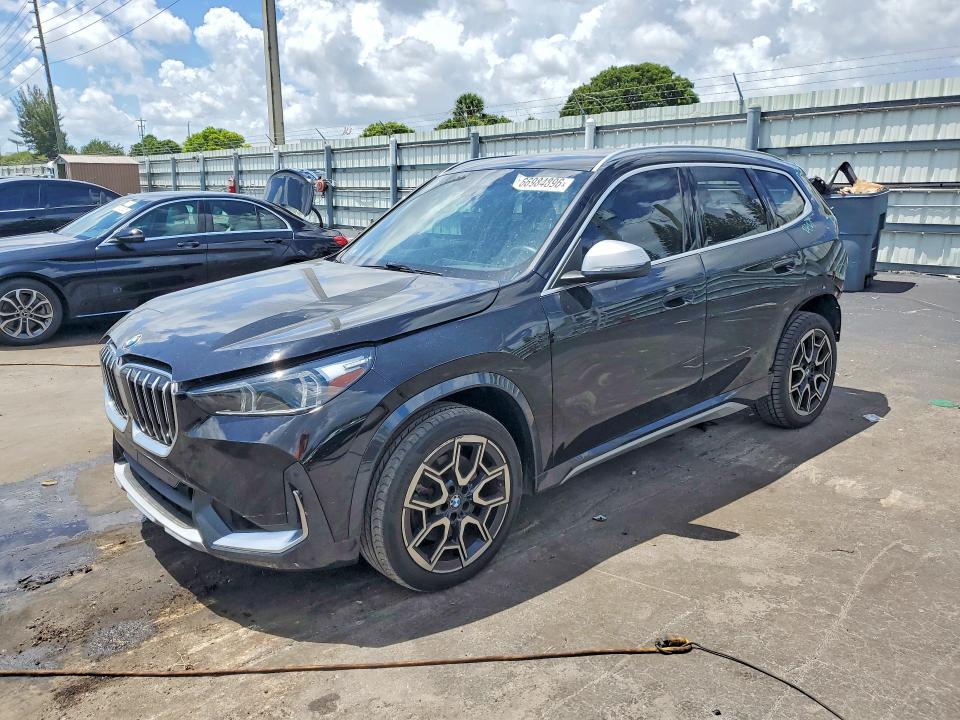 2023 BMW X1 VIN WBX73EF01P5X51540 — COPART salvage auction photo