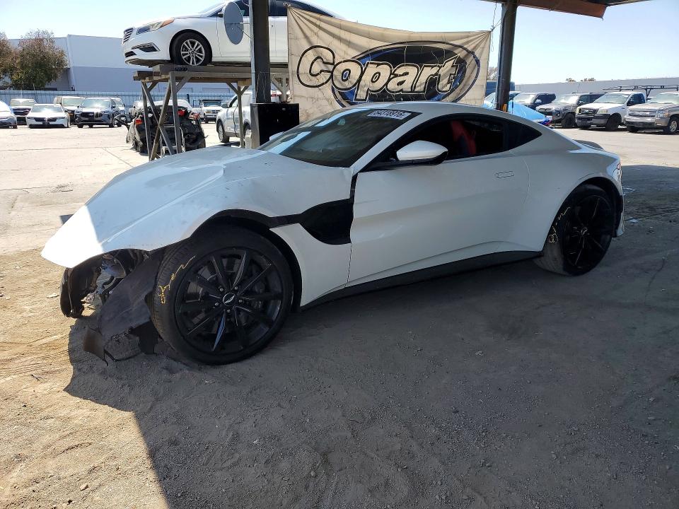 2019 Aston martin Vantage VIN SCFSMGAWXKGN02034 — COPART salvage auction photo