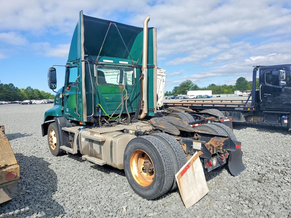 2017 Mack Cxu612 VIN 1M1AW01X7HM009717 COPART salvage auction — NORMAL WEAR, OH - CERTIFICATE OF TITLE (P), sold $1,900 on 2026-09-18 (photo 2)