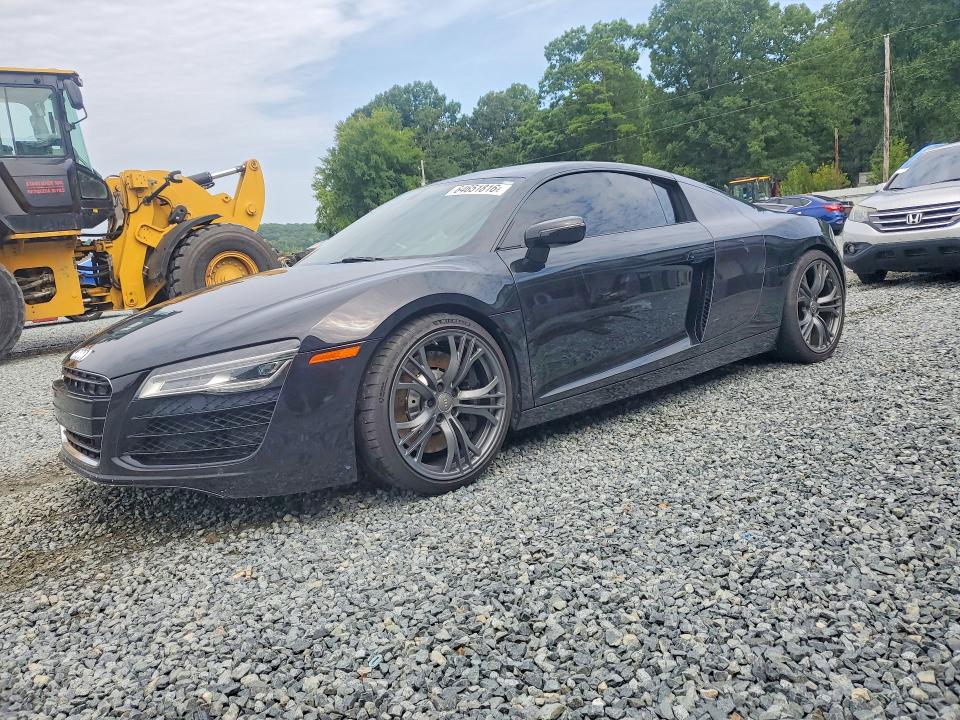 2014 Audi R8 VIN WUAAUAFG6EN000696 — COPART salvage auction photo