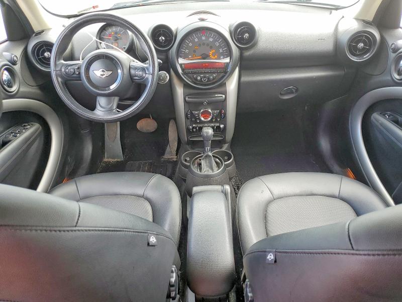 2015 Mini Cooper VIN WMWZB3C56FWR45564 COPART salvage auction — NORMAL WEAR, In - Certificate Of Title, sold $350 on 2026-08-20 (photo 8)
