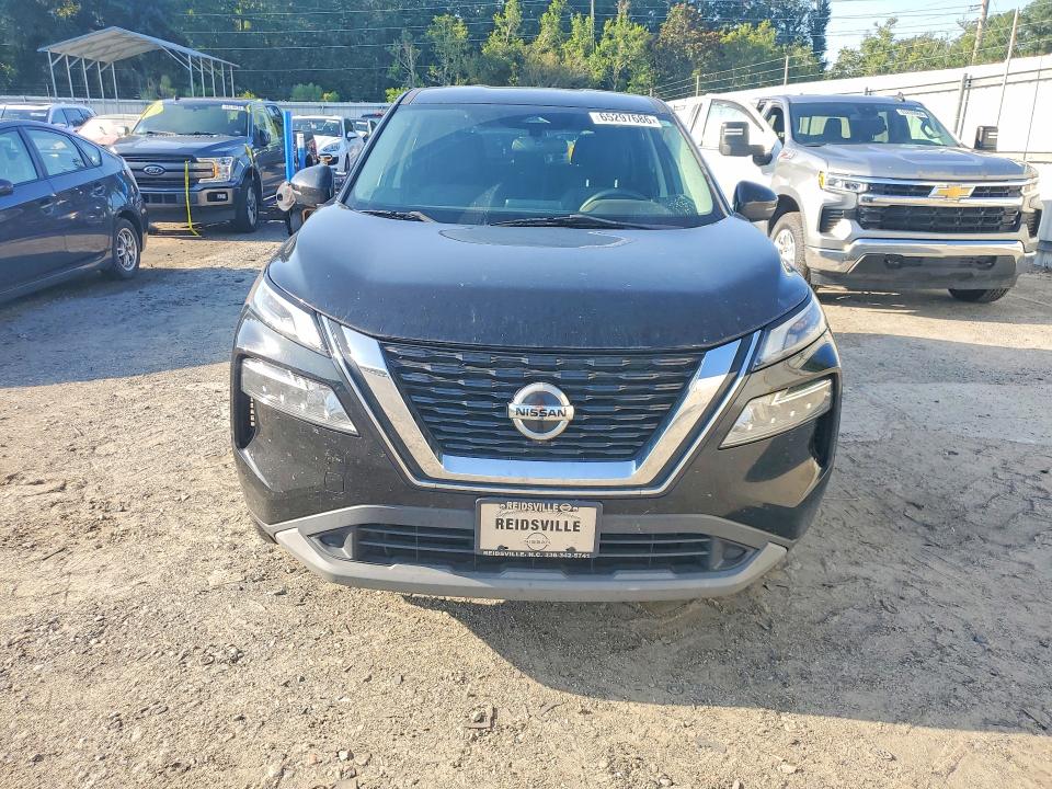 2021 Nissan Rogue VIN 5N1AT3BA9MC737300 COPART salvage auction — MINOR DENT/SCRATCHES, Nc - Certificate Of Title, sold $6,000 on 2026-09-02 (photo 5)