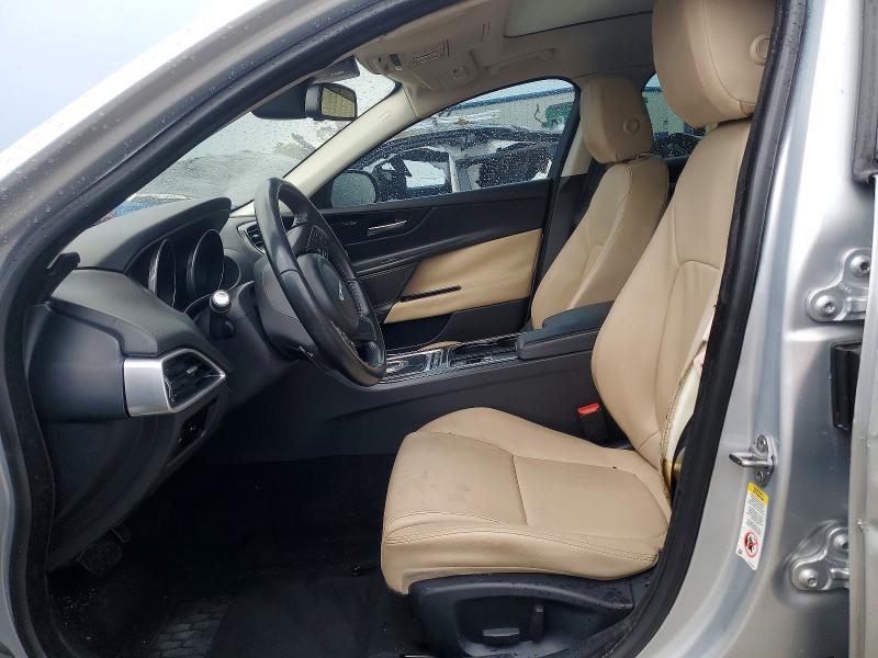 2017 Jaguar Xe VIN SAJAD4BV0HCP11444 COPART salvage auction — ALL OVER, GA - CERTIFICATE OF TITLE, sold $650 on 2026-09-08 (photo 7)