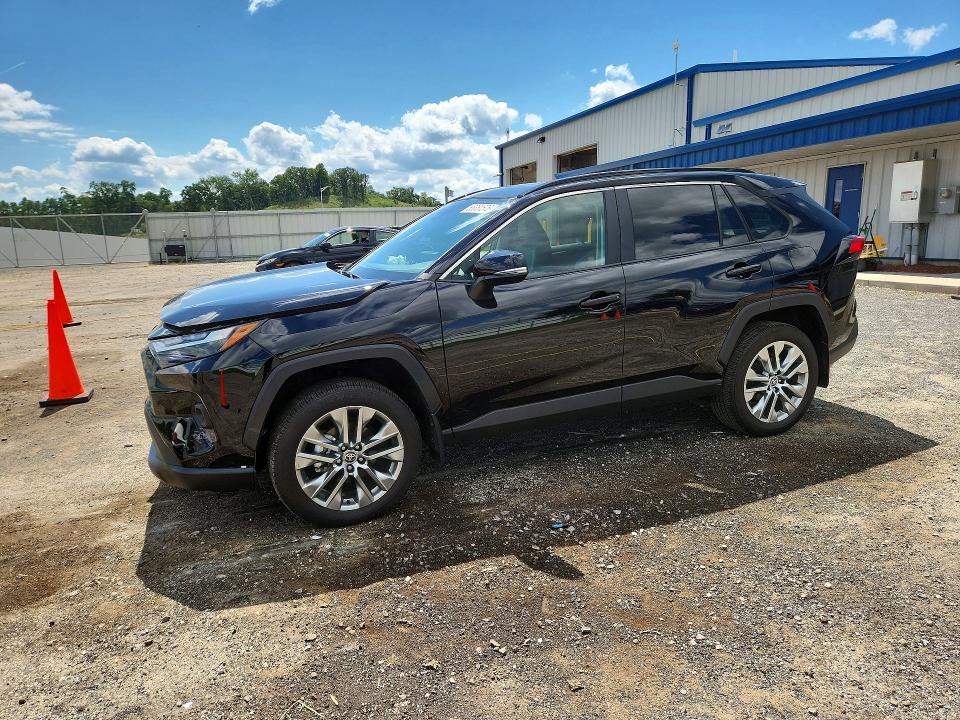 2025 Toyota Rav 4 VIN 2T3A1RFV8SW551784 — COPART salvage auction photo
