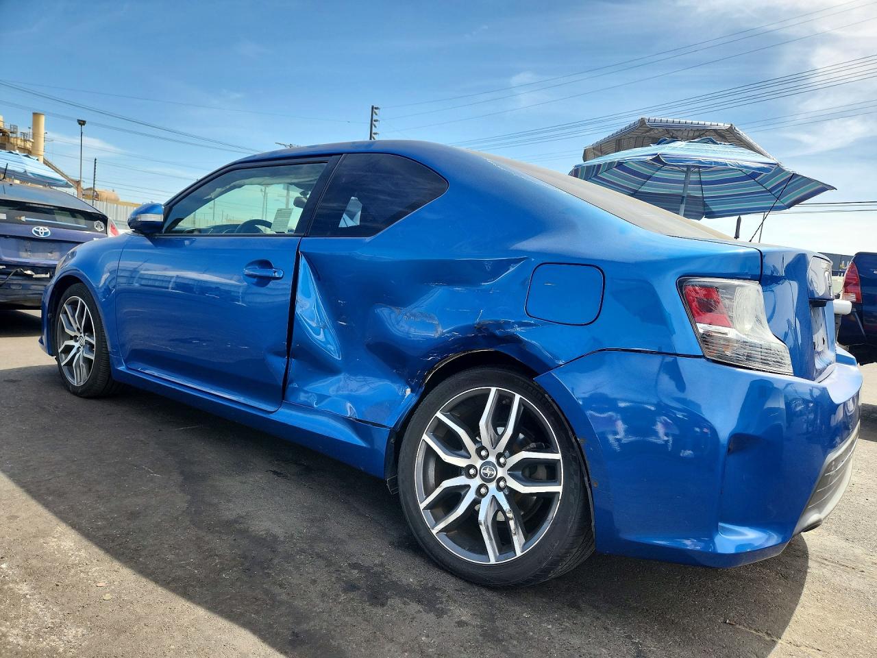 2014 Scion tC VIN JTKJF5C75E3076434 COPART salvage auction — Side, Sc - Salvage Title, sold $1,500 on 2026-09-16 (photo 2)