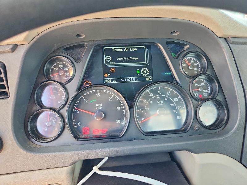 2021 Peterbilt 579 VIN 1XPBD49X6MD756093 COPART salvage auction — NORMAL WEAR, TN - CERTIFICATE OF TITLE, sold $13,900 on 2026-08-25 (photo 9)