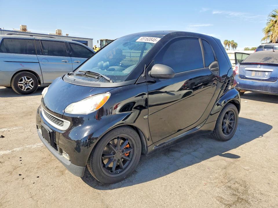 2008 Smart Fortwo VIN WMEEJ31X08K082328 COPART salvage auction — MINOR DENT/SCRATCHES, CA - DIS/DLR/EXP ONLY CLEAN TITLE, sold $225 on 2026-08-21 (photo 1)