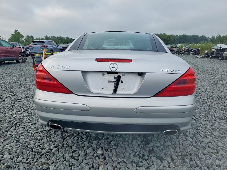 2003 Mercedes-benz Sl-class VIN WDBSK75F73F037023 COPART salvage auction — MINOR DENT/SCRATCHES, OH - CERT OF TITLE-REBUILT SALVAGE, sold $3,000 on 2026-08-20 (photo 6)