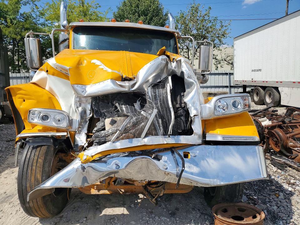 2025 Peterbilt 589 VIN 1XPED49X0SD752129 COPART salvage auction — FRONT END, IN - CERTIFICATE OF TITLE (P), sold $23,500 on 2026-09-08 (photo 5)