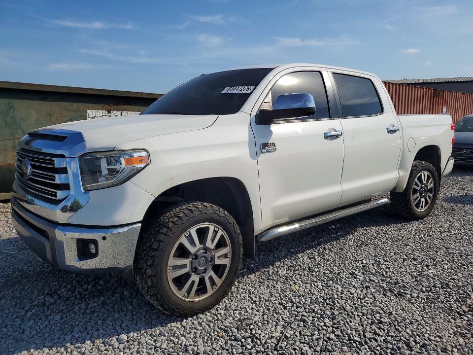 2018 Toyota Tundra VIN 5TFAW5F1XJX686850 — COPART salvage auction photo