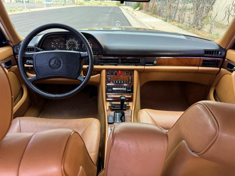1986 Mercedes-benz 560 VIN WDBCA3902GA206649 COPART salvage auction — MINOR DENT/SCRATCHES, NM - CERTIFICATE OF TITLE (P), sold $11,000 on 2026-08-13 (photo 9)