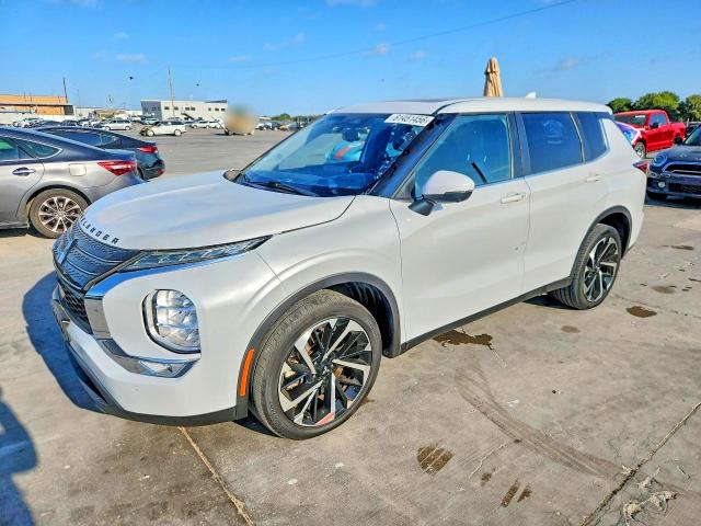 2024 Mitsubishi Outlander VIN JA4J3VA81RZ021066 — COPART salvage auction photo