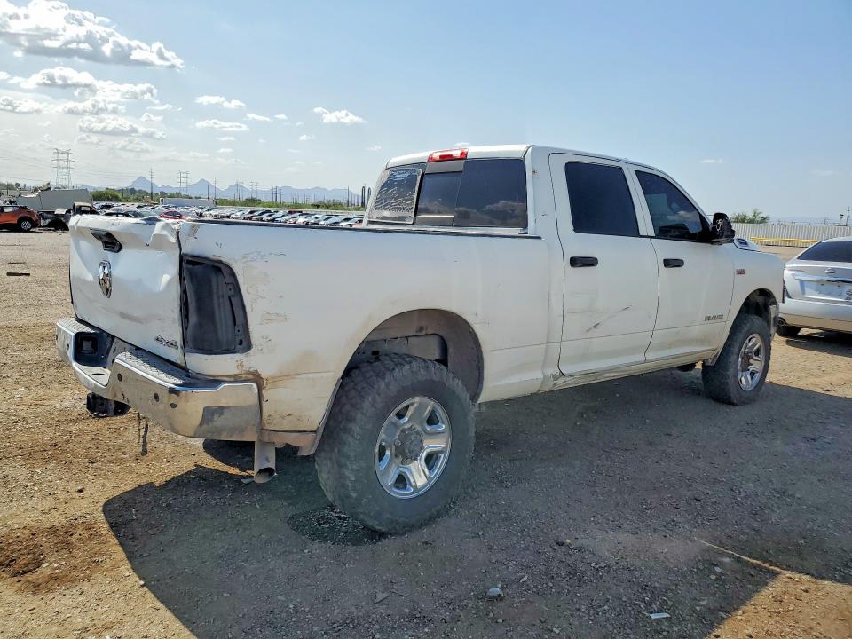 2020 Ram 2500 VIN 3C6UR5CJ0LG304252 COPART salvage auction — VANDALISM, Salvage Title, sold $8,900 on 2026-08-21 (photo 3)