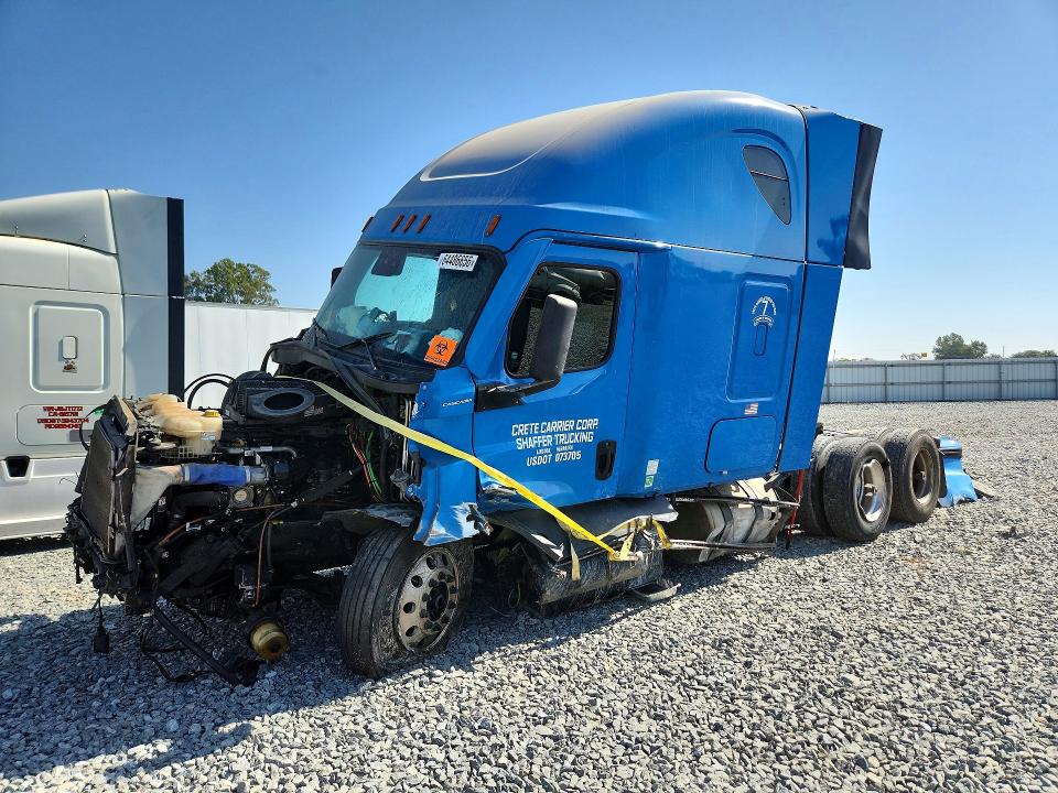 2021 Freightliner All other VIN 1FUJHHDR7MLMJ5737 — COPART salvage auction photo