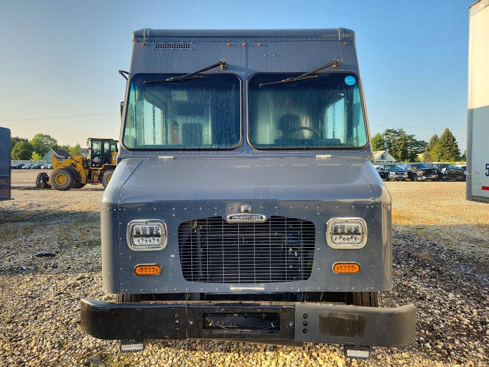 2021 Freightliner Chassis VIN 4UZAC2EA2MCMM9172 COPART salvage auction — FRONT END, WI - CERTIFICATE OF TITLE, sold $0 on 2026-09-10 (photo 5)