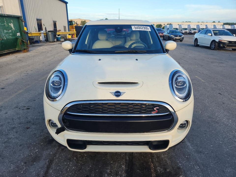 2021 Mini Cooper VIN WMWXU9C02M2P04629 COPART salvage auction — WATER/FLOOD, Salvage Title, sold $4,450 on 2026-09-05 (photo 5)