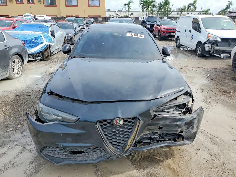 2017 Alfa romeo Giulia VIN ZARFAECN2H7559683 COPART salvage auction — BURN, Fl - Cert Of Title-Rebuilt, sold $1,000 on 2026-08-11 (photo 5)