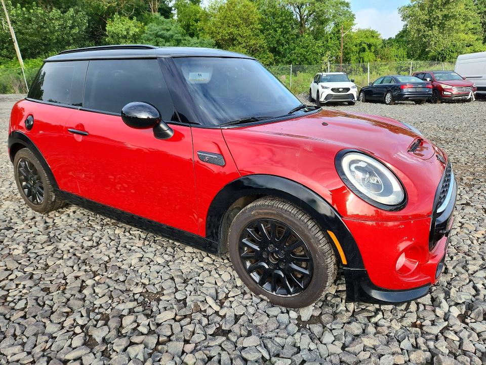 2017 Mini Cooper VIN WMWXP7C31H2A46381 COPART salvage auction — REAR END, Ny - Mv-907A Salvage Certificate, sold $3,200 on 2026-08-17 (photo 4)