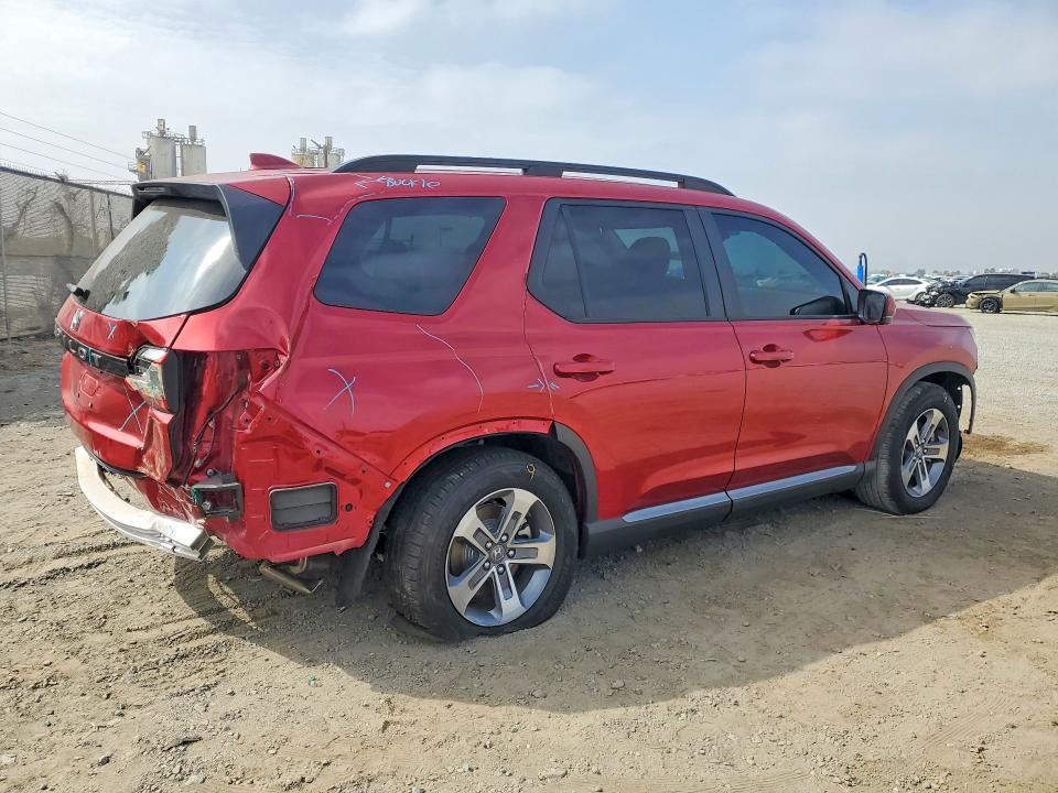 2026 Honda Pilot VIN 5FNYG2H43TB003515 COPART salvage auction — FRONT END, Ca - Salvage Certificate, sold $14,100 on 2026-09-01 (photo 3)