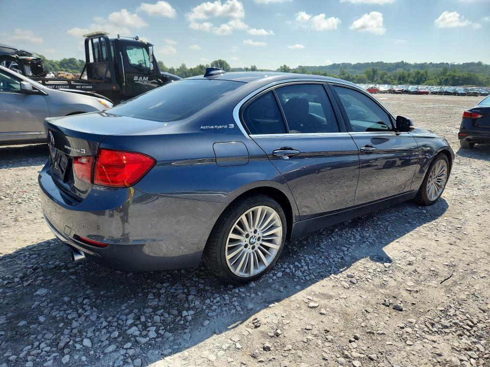 2013 BMW 1er VIN WBA3F9C53DF145217 COPART salvage auction — MINOR DENT/SCRATCHES, Il - Certificate Of Title, sold $1,400 on 2026-08-13 (photo 3)