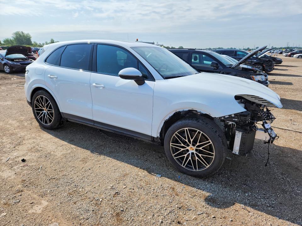 2024 Porsche Cayenne VIN WP1AA2AY1RDA10722 COPART salvage auction — FRONT END, Il - Salvage Certificate, sold $31,250 on 2026-10-06 (photo 4)
