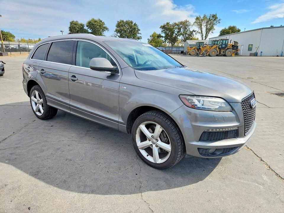 2010 Audi Q7 VIN WA1MYAFE0AD006162 COPART salvage auction — NORMAL WEAR, CA - DIS/DLR/EXP ONLY CLEAN TITLE, sold $450 on 2026-08-31 (photo 4)